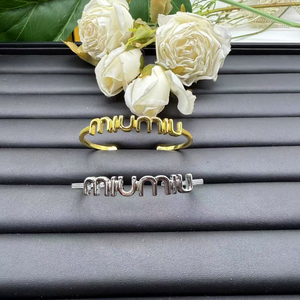 X1Q85A3K  Popular Bracelets