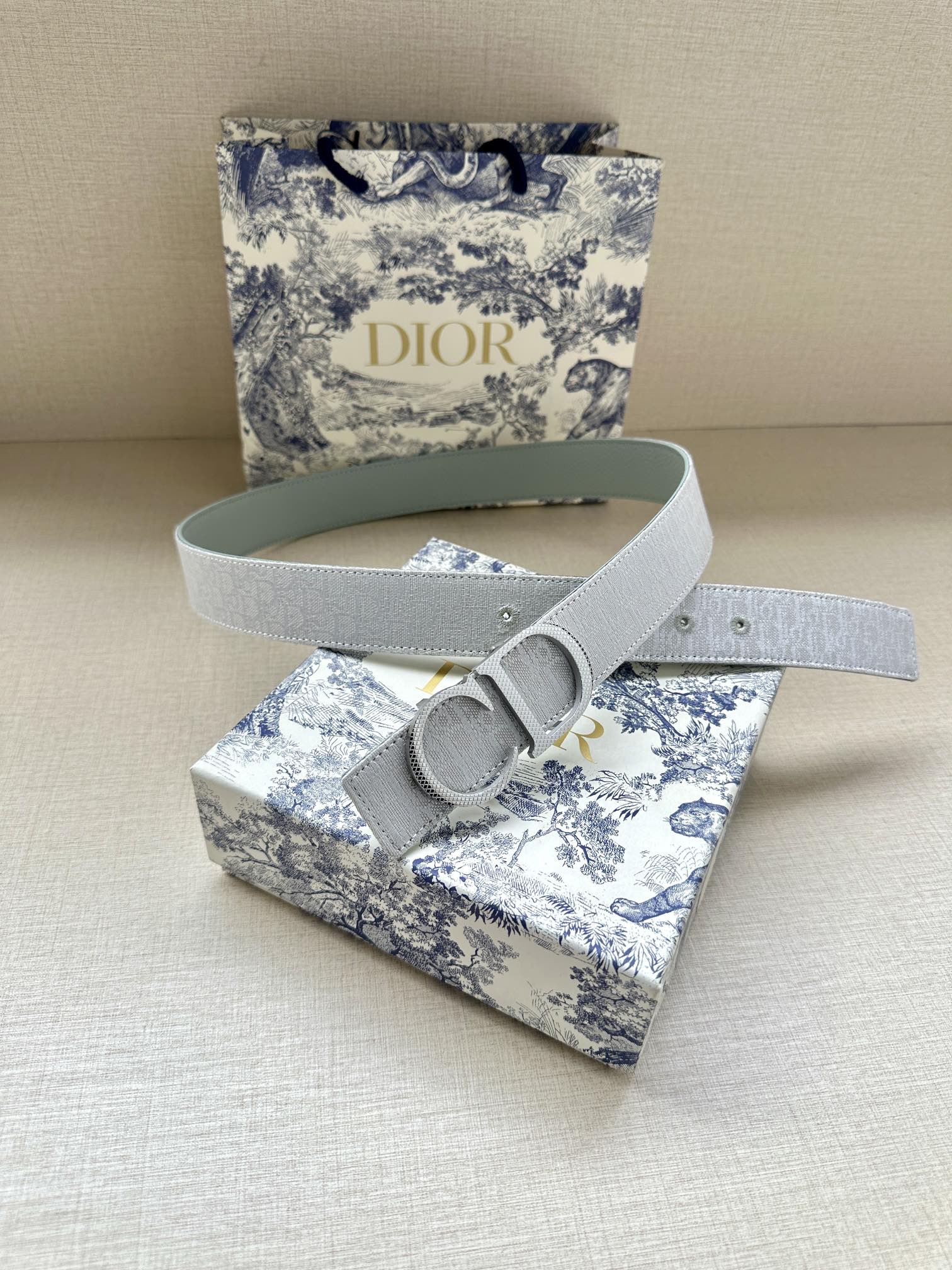 P1R55D197 Popular   High quality belt With full package