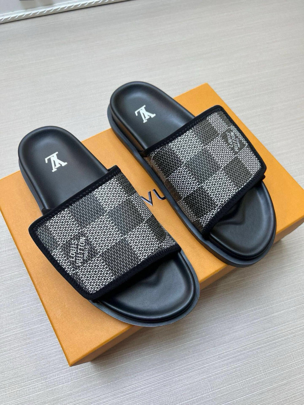 Z5QE3  Popular Slippers