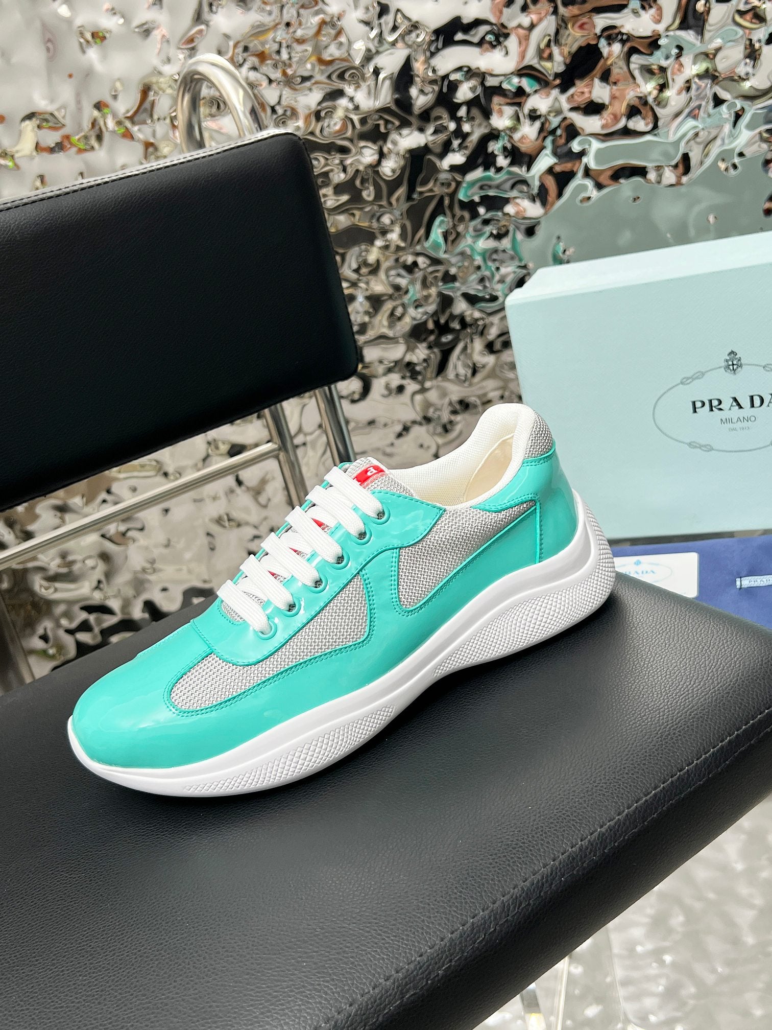 Z2P76P03 Popular high-quality leather Shoes