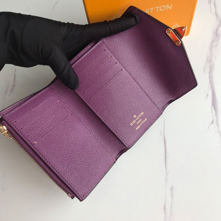 B1P20E10 Popular leather wallets