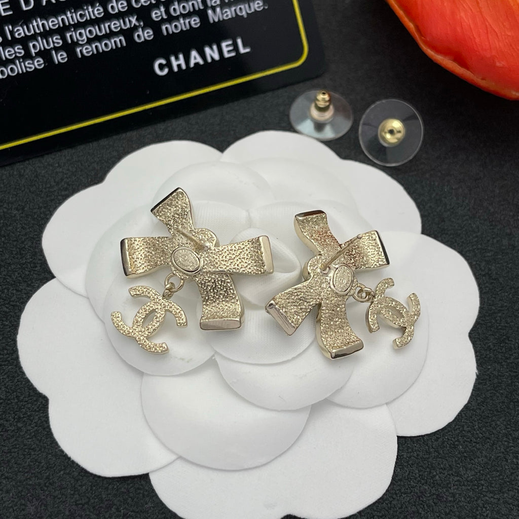 X1Z95C28E Popular Earrings