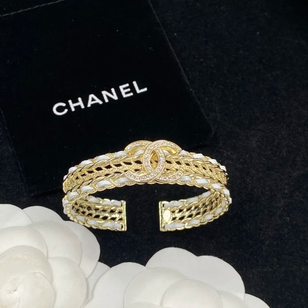 X1X24C577K  Popular Bracelets