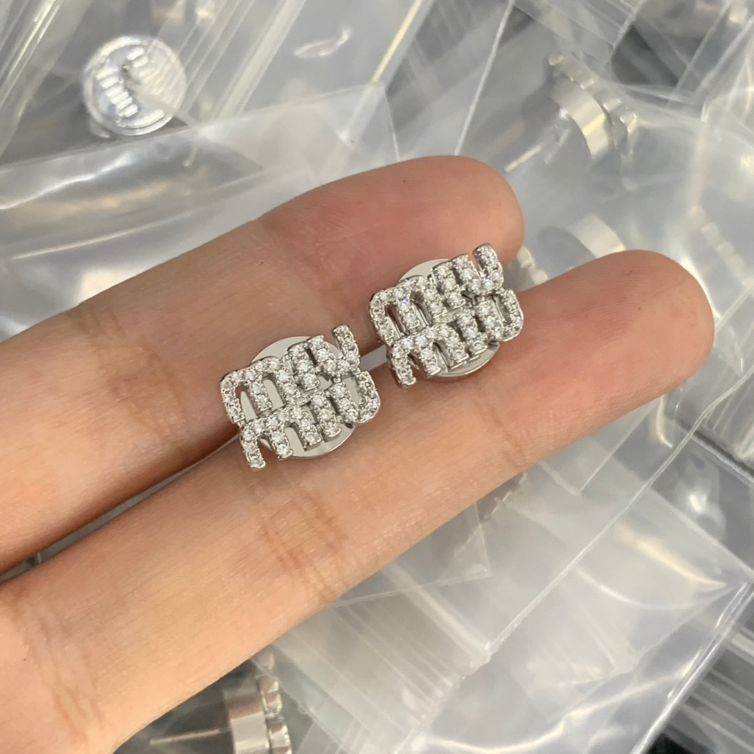 X1Z84A24E Popular  Earrings