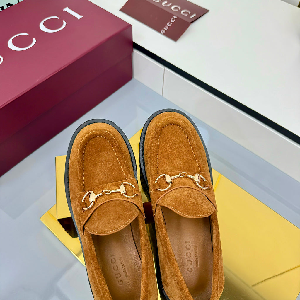 Z2Q105B304 Popular high-quality Shoes