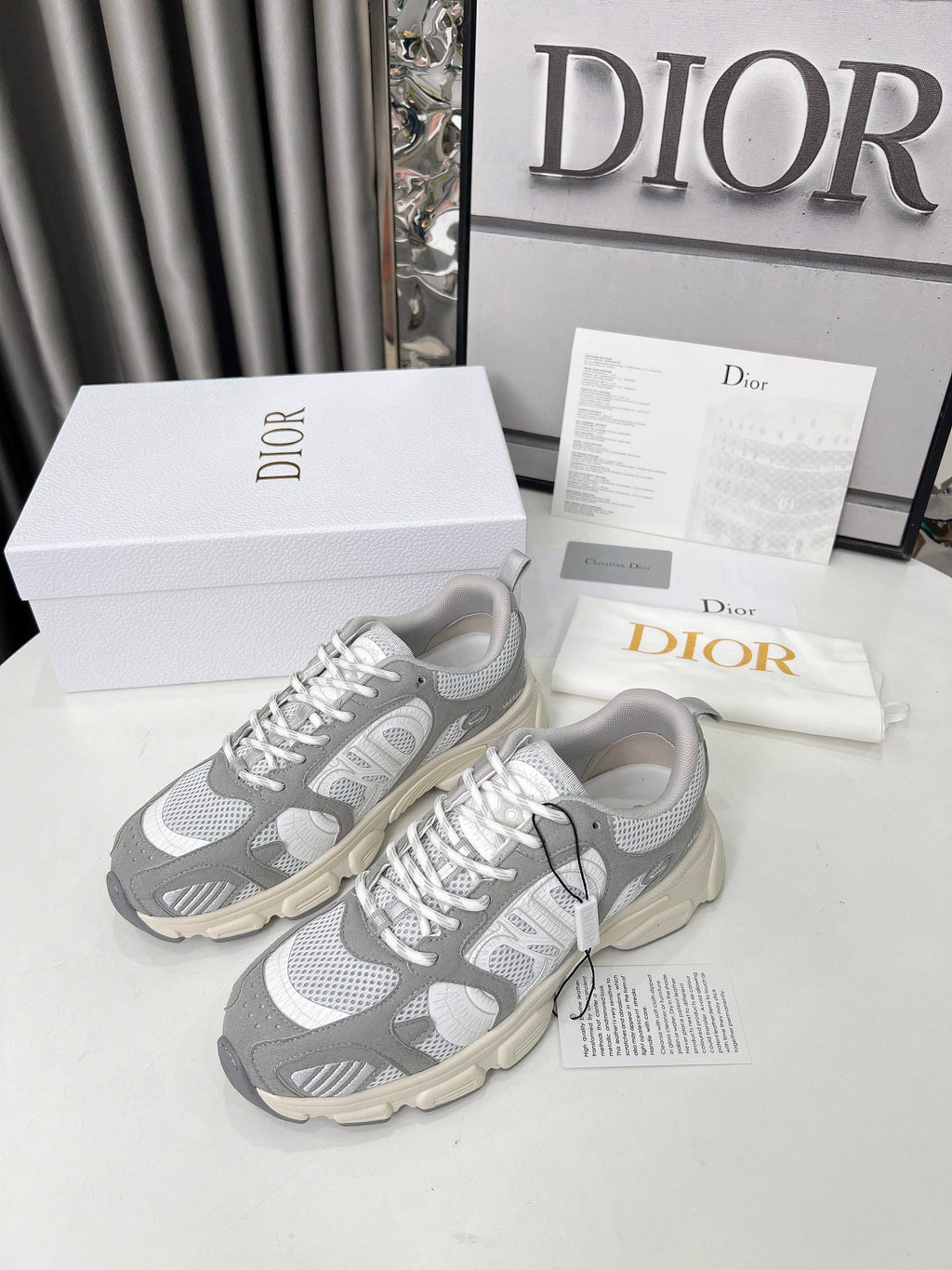Z2Q105D314 Popular high-quality Shoes