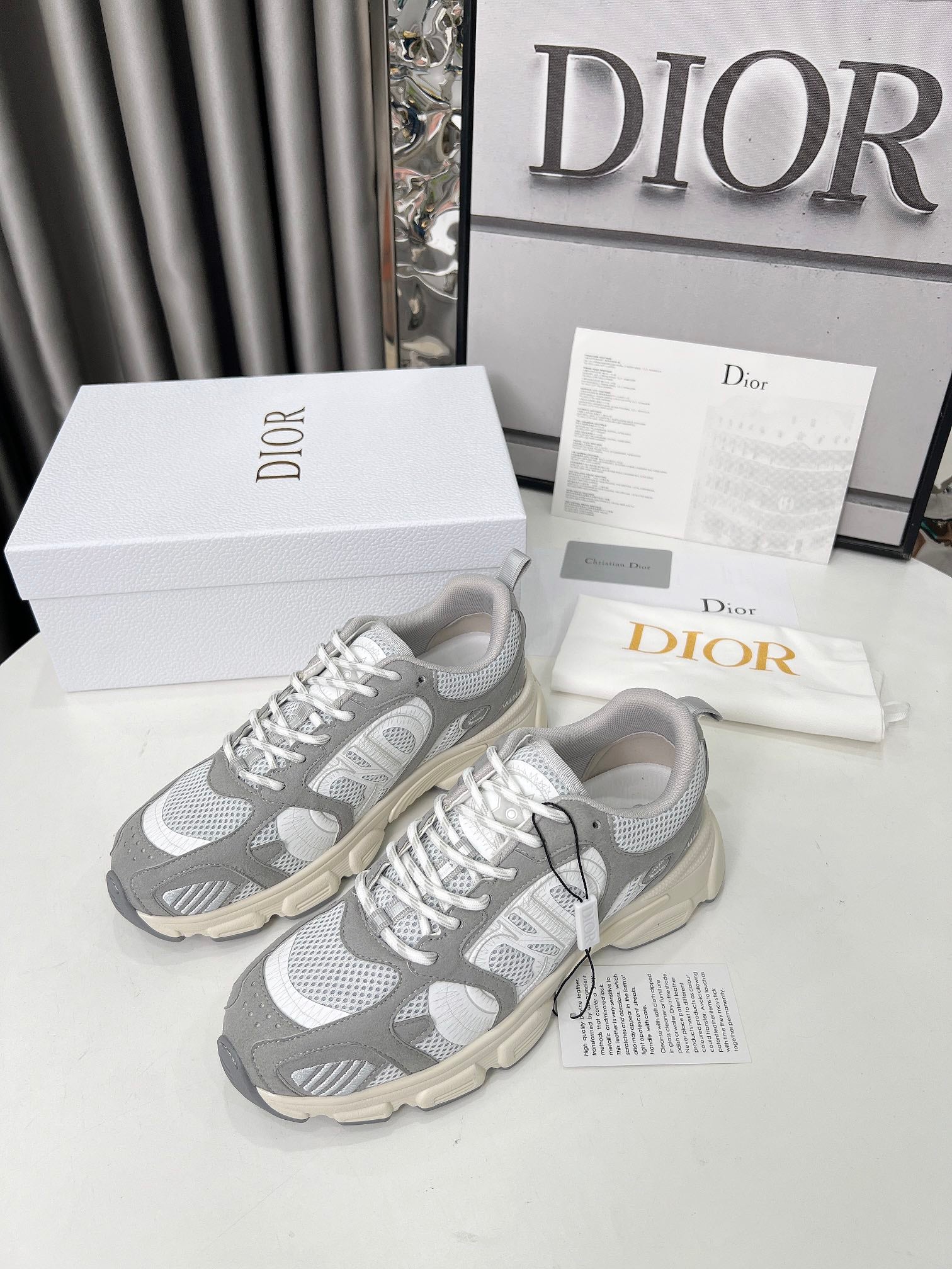 Z2Q105D314 Popular high-quality Shoes