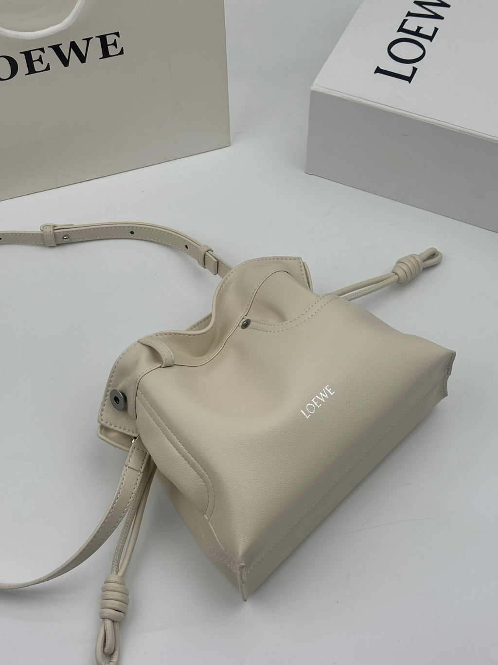 B1P36A47 Popular leather bag