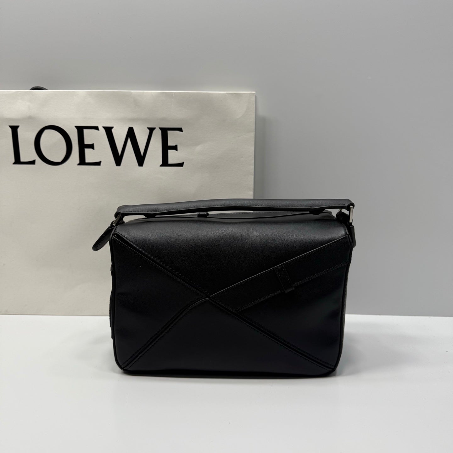 B1R46A11 Popular leather bag