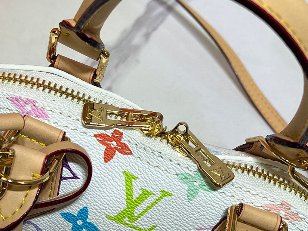 B1P46E104 Popular leather bag