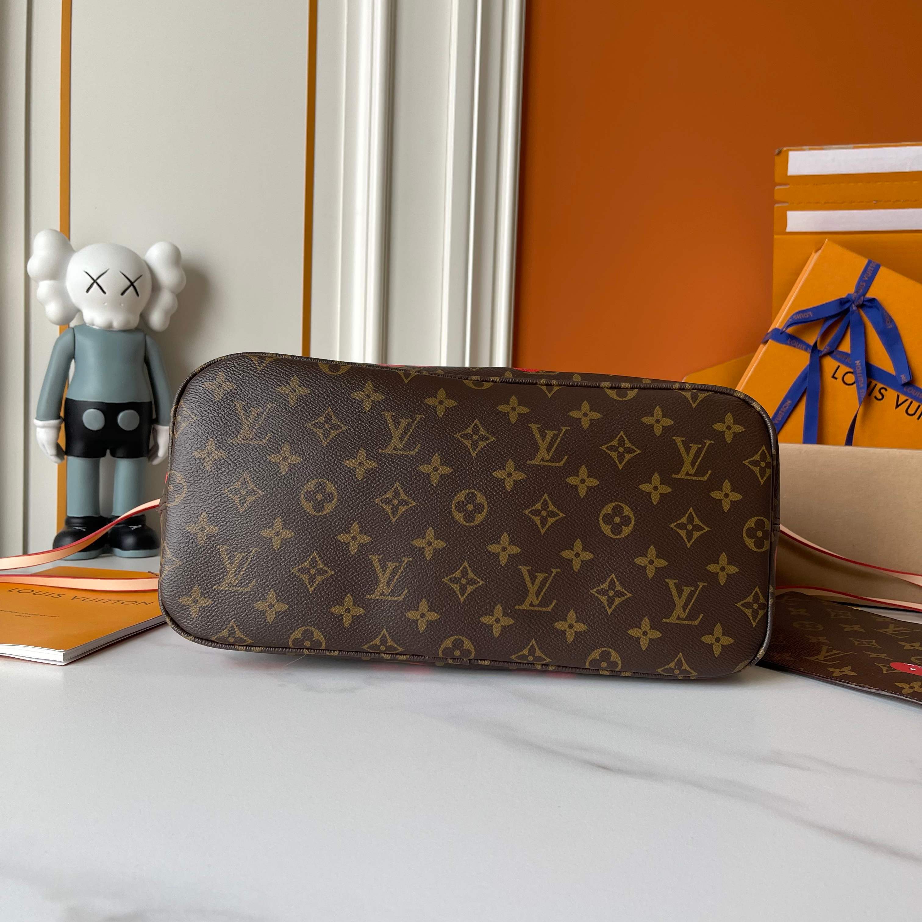 B1P46E91 Popular leather bag