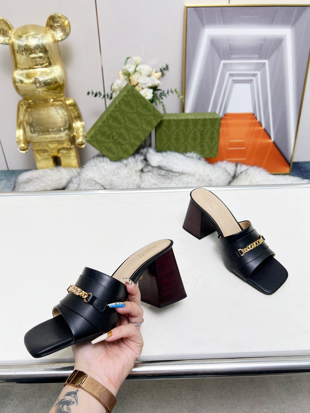 Z2N75B11  Popular leather High heels