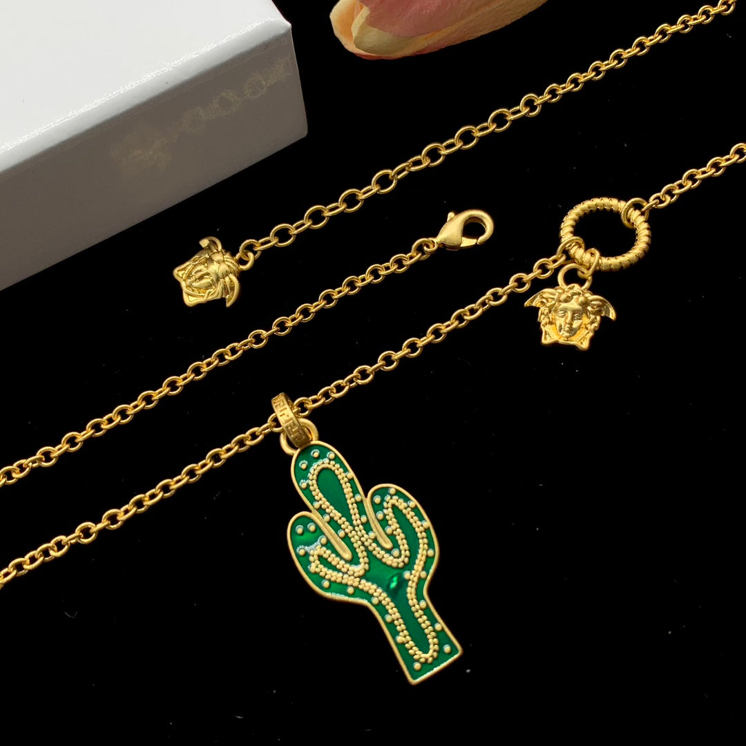 X1Q85V362X Popular Necklaces