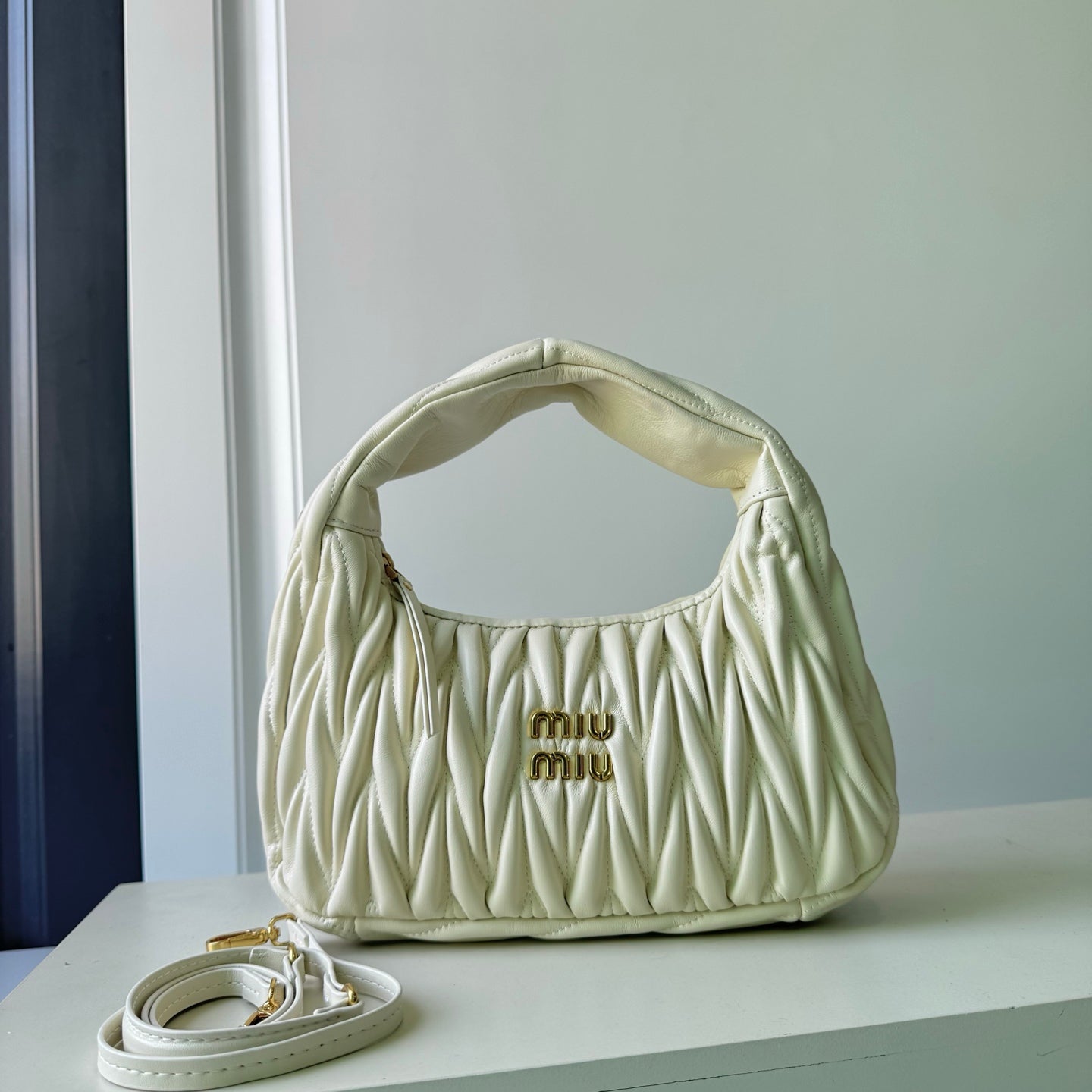 B1P46A120 Popular leather bag（29x24x10cm）
