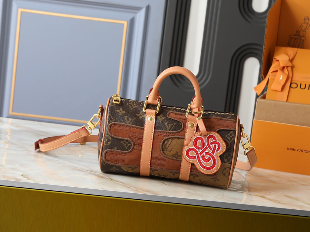 B1P46E31 Popular leather bag