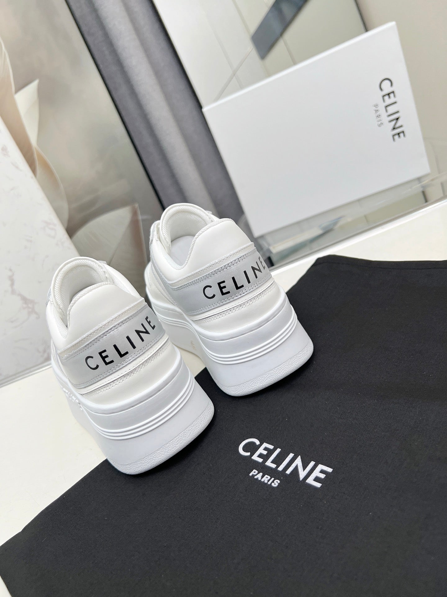 Z2Q55CL50 Popular  leather shoes