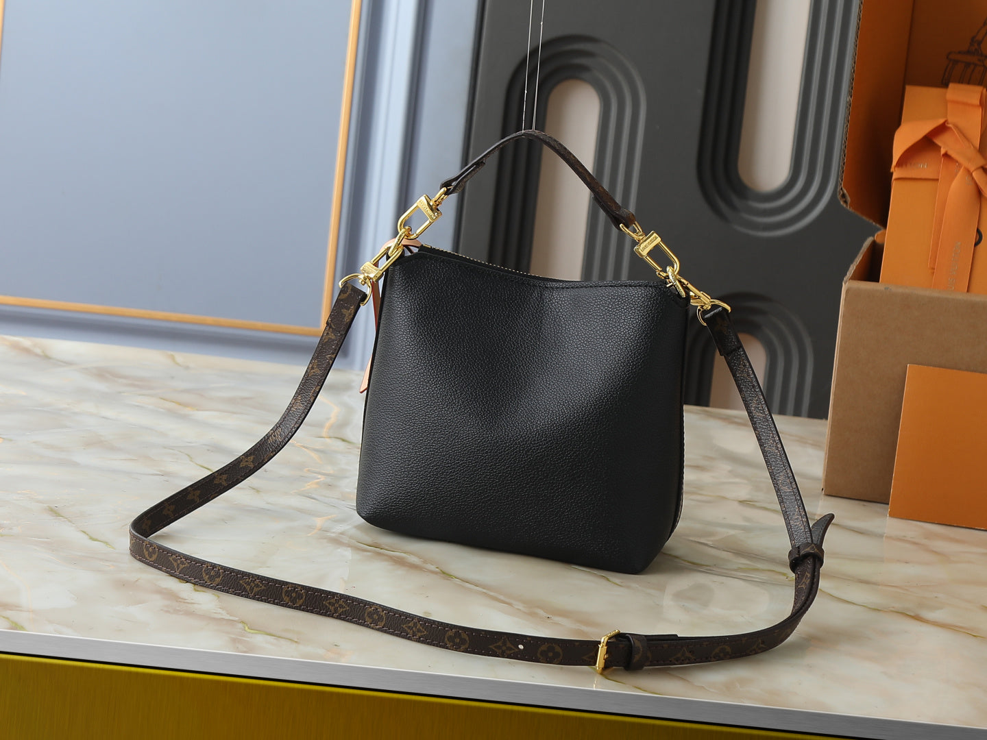 B1N86E7 Popular leather bag