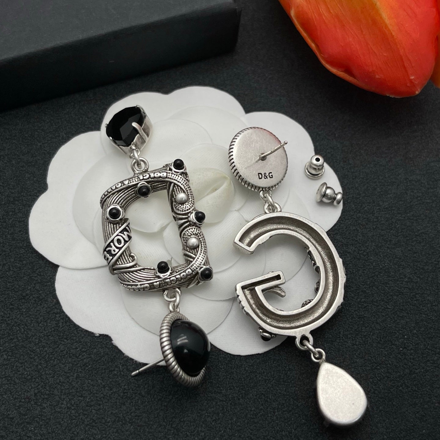 X1Z95A60E Popular Earrings