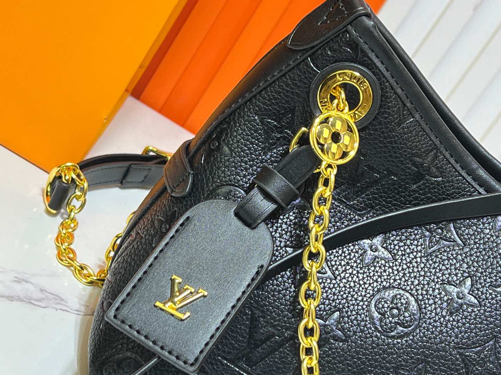 B1W15E33 Popular  leather bag
