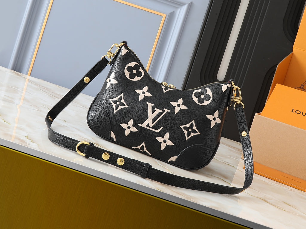 B1R76E48 Popular leather bag
