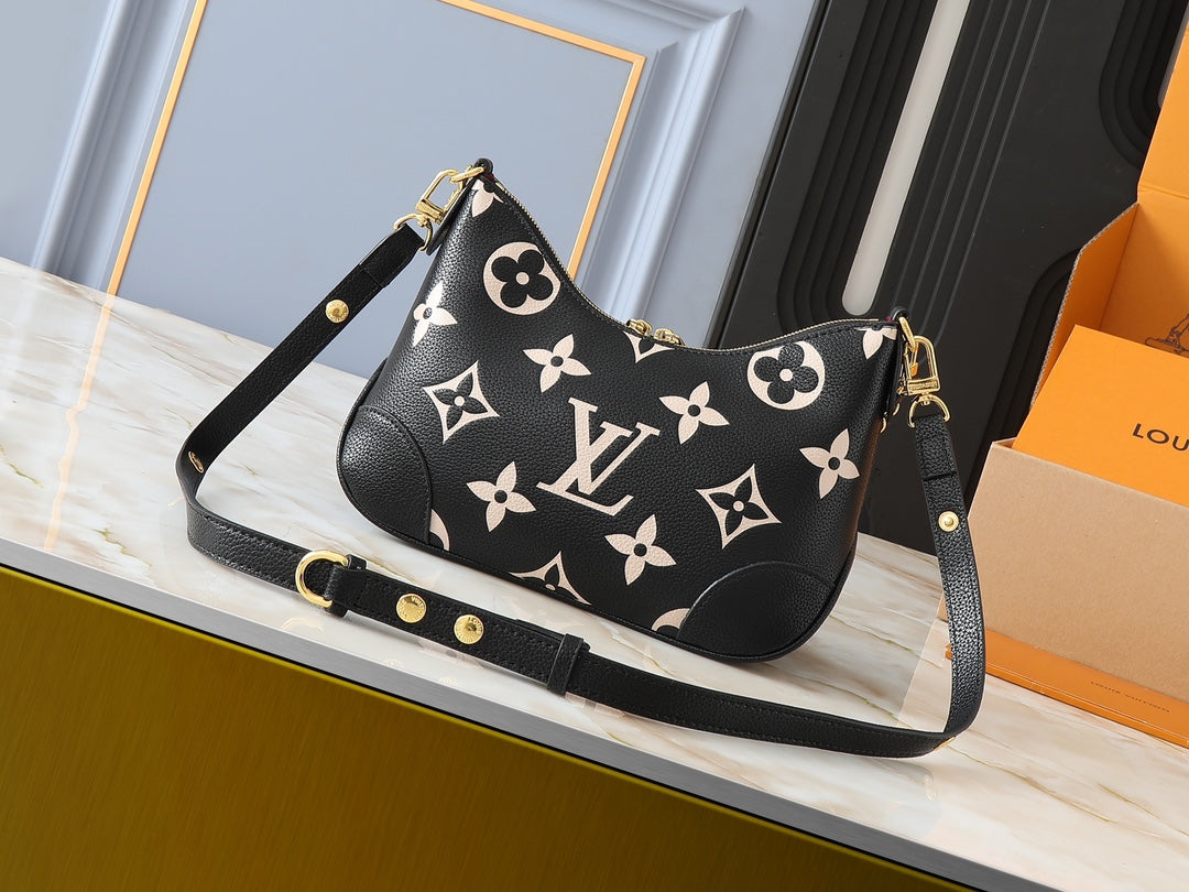 B1R76E48 Popular leather bag