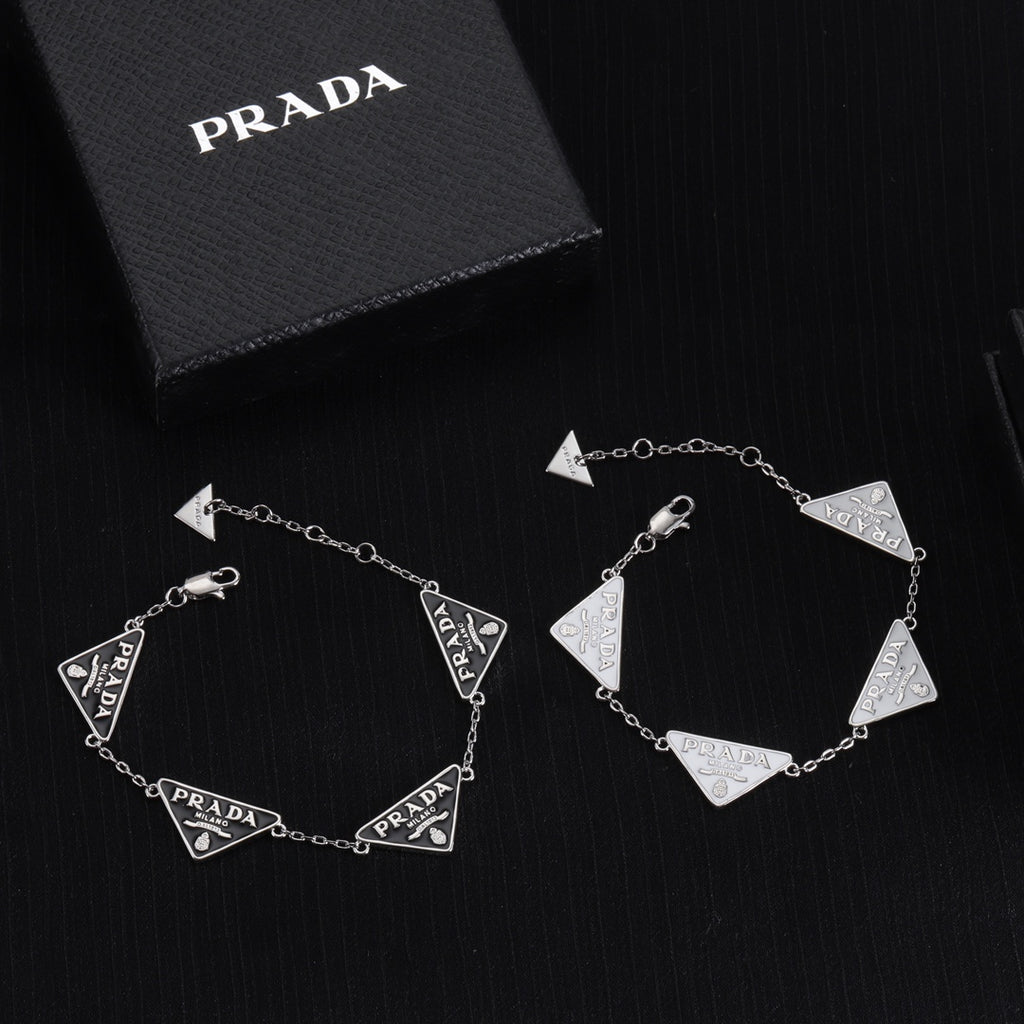 X1X34PD595K  Popular Bracelets