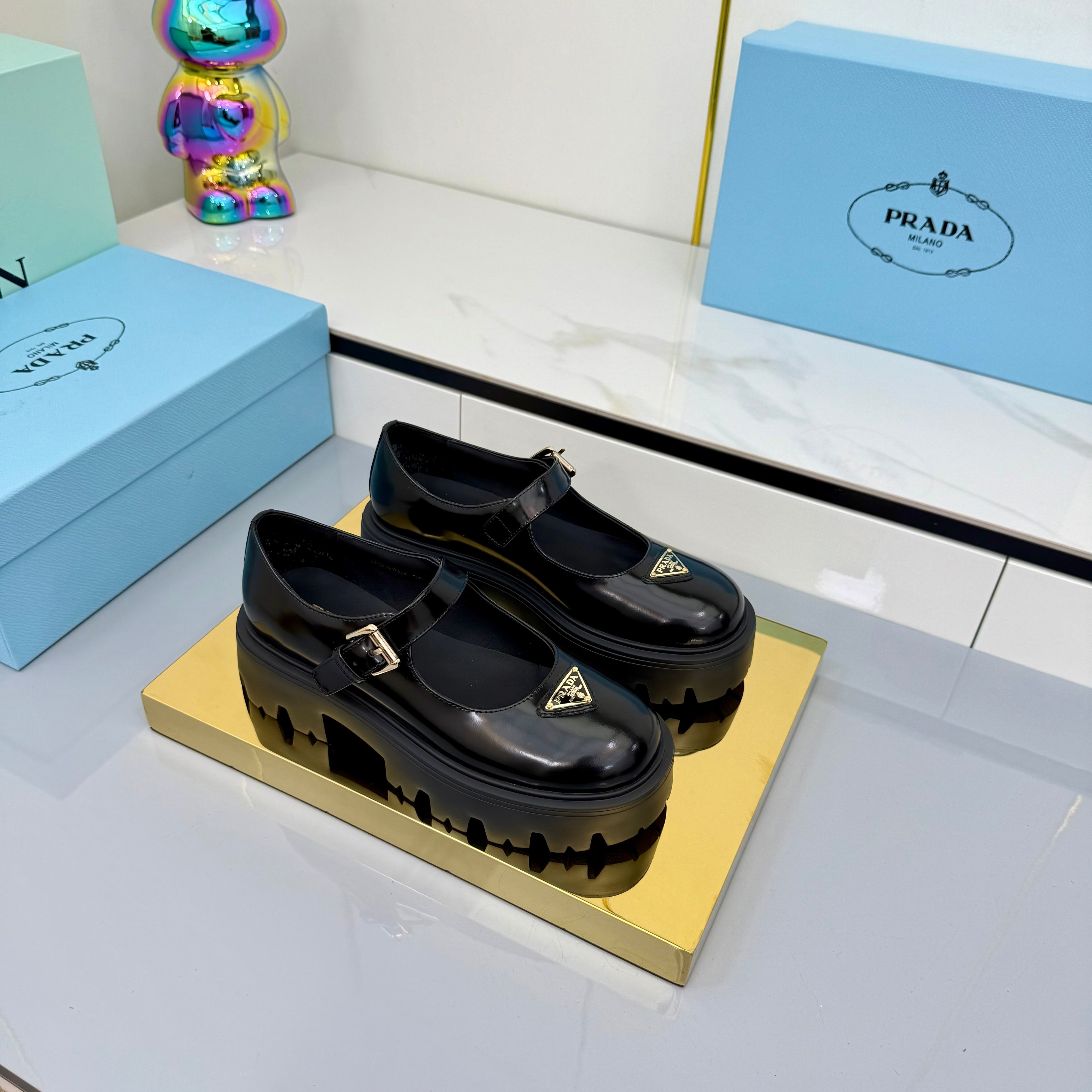 Z2Q105P308 Popular high-quality Shoes