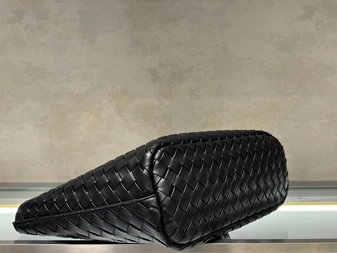 B1X104A70 Popular   High quality leather bag