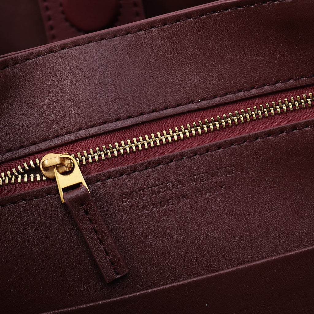 B1X104A81 Popular  leather bag
