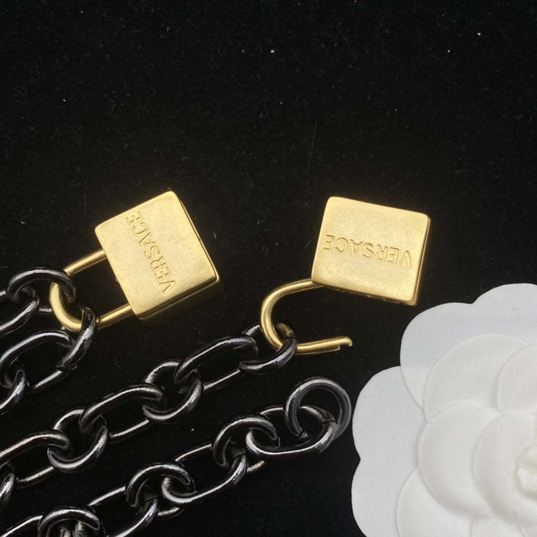 X1R75V97X Popular   Necklace. Bracelets