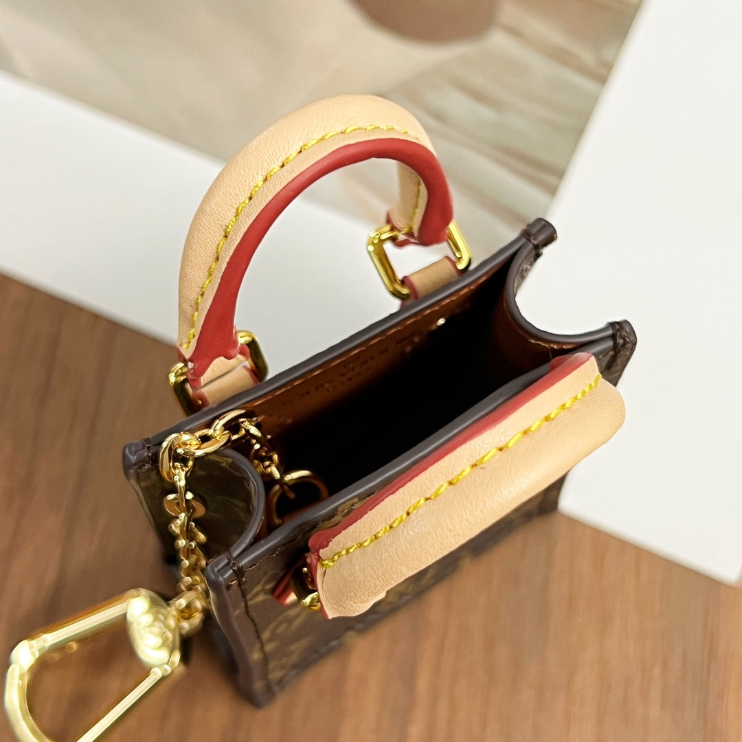 A1Z105ZE7 Popular bag 's charms accessories