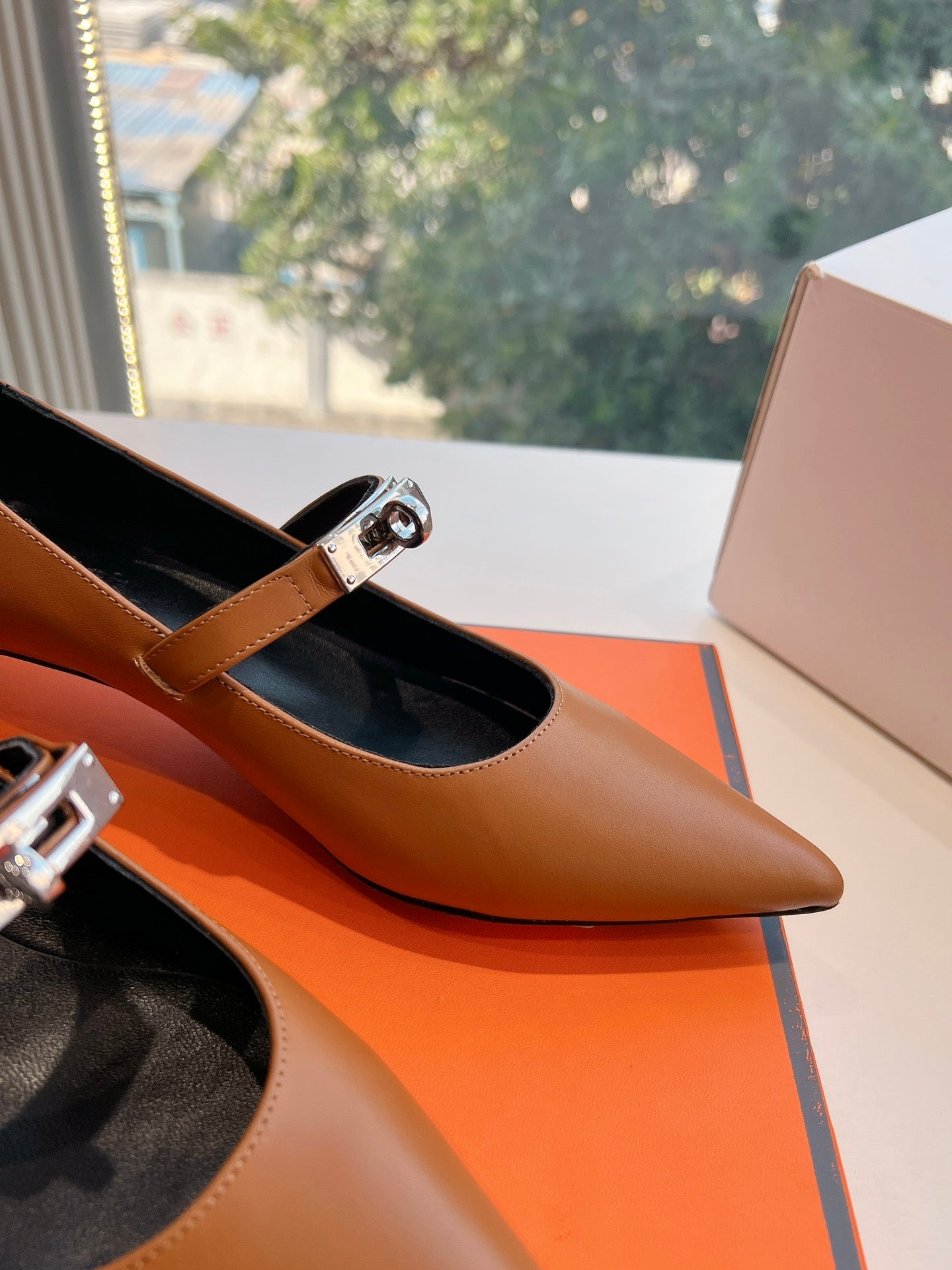Z2N46H15 Popular high-quality leather Shoes