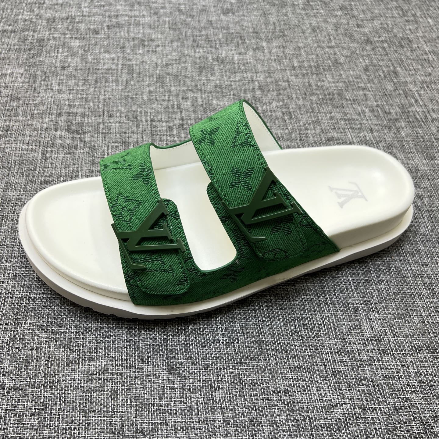 Z5R35E2 Popular Slippers shoes
