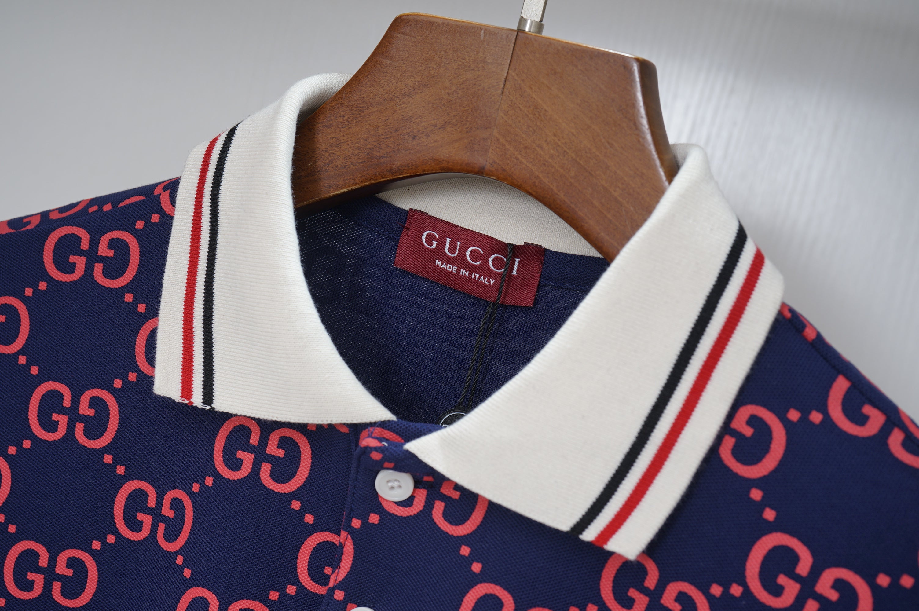 U1P36B61 Popular T-shirts