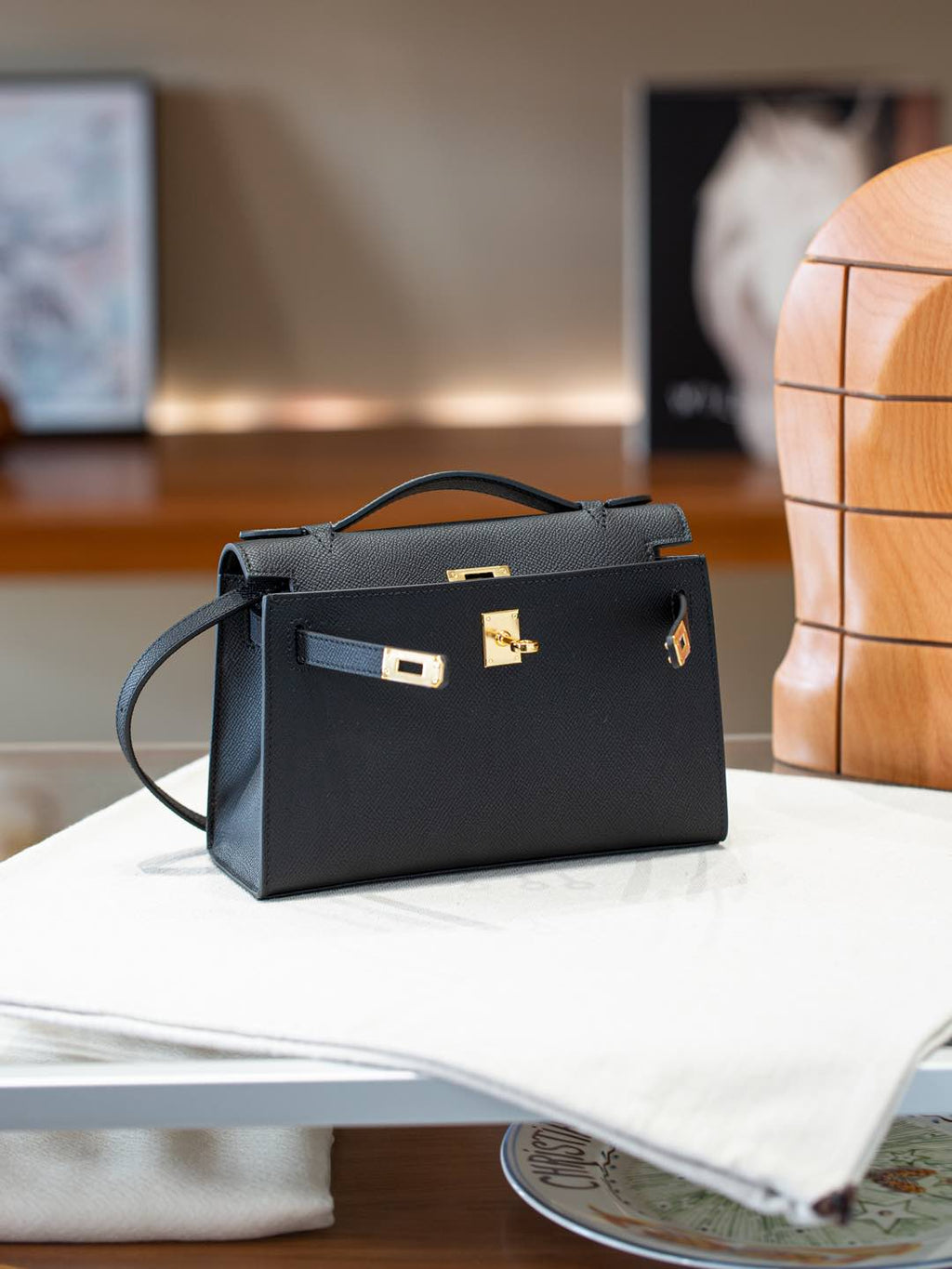 B1R66A4 Popular leather bag