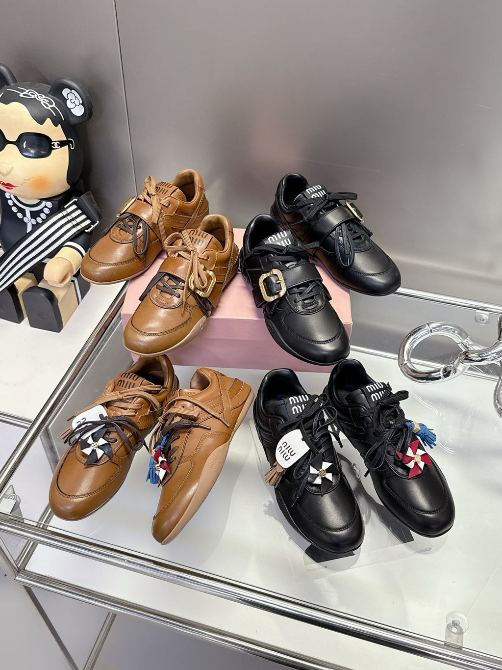 Z2Q105A261 Popular high-quality Shoes