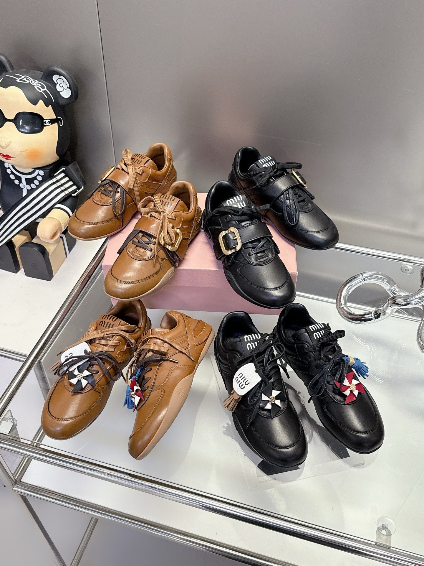 Z2Q105A261 Popular high-quality Shoes
