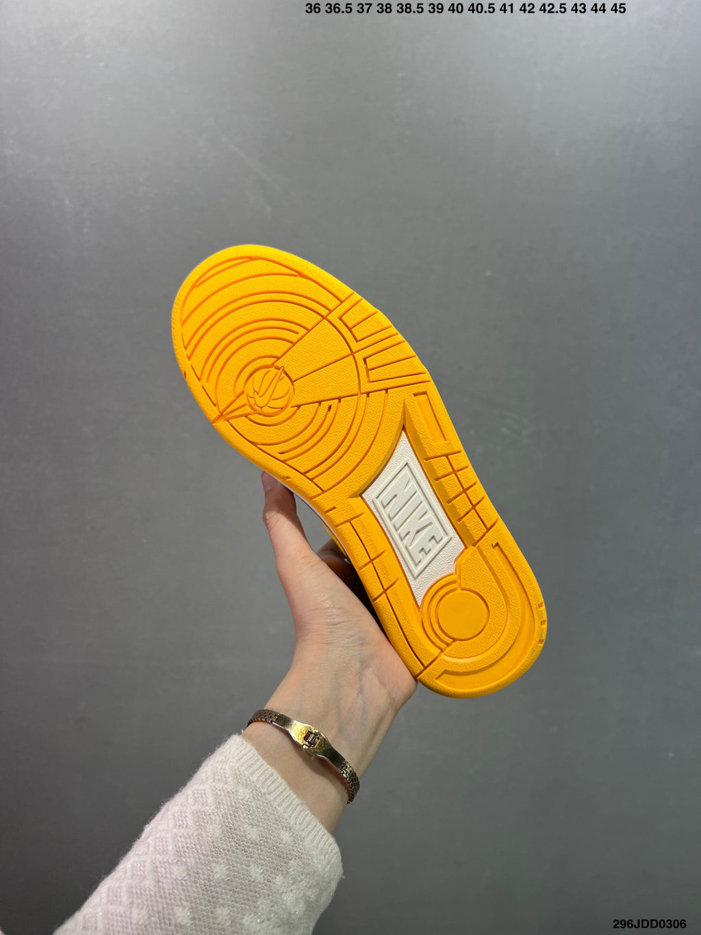 Z4Z35A59 Popular shoes (No box)