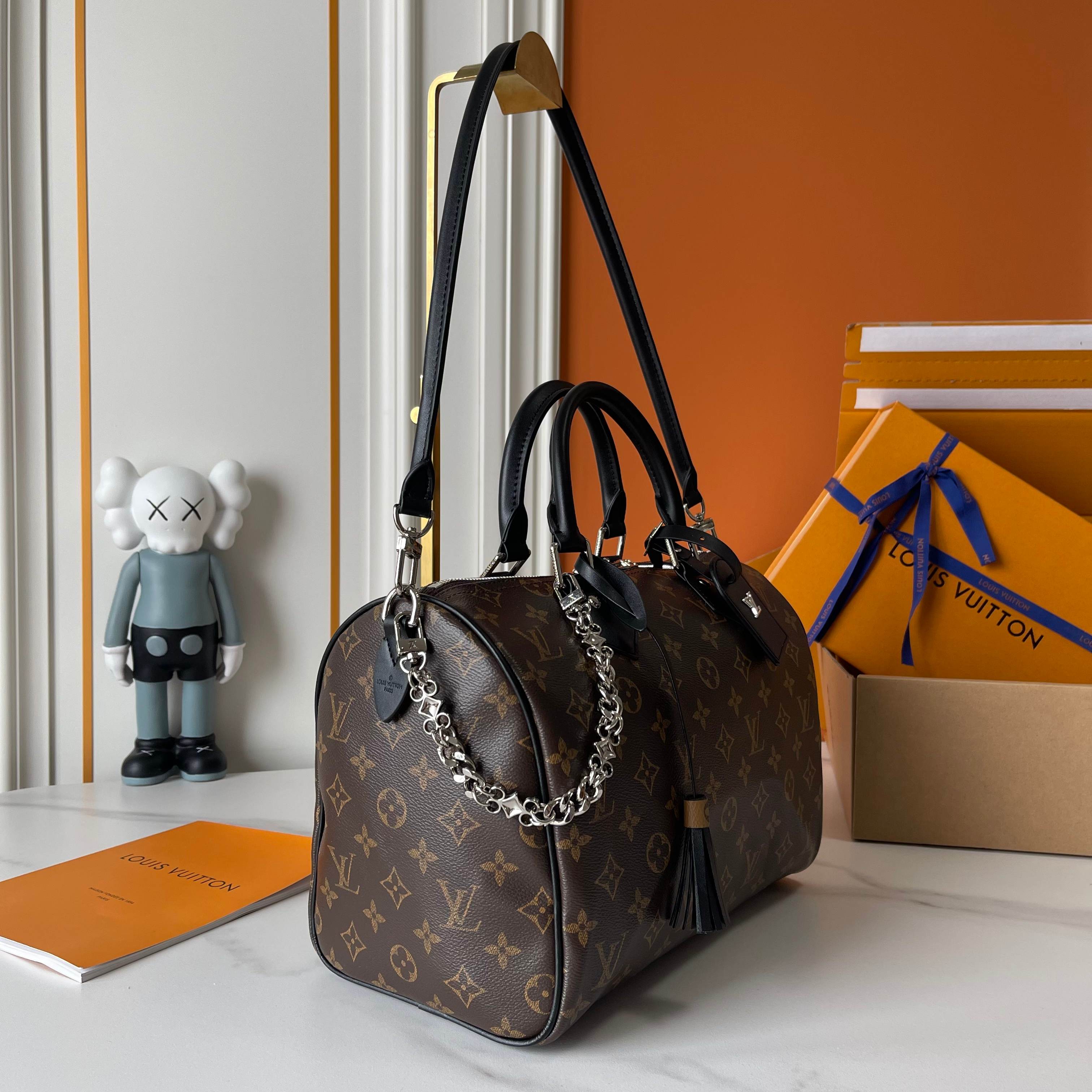 B1N55E22 Popular    Purse bags