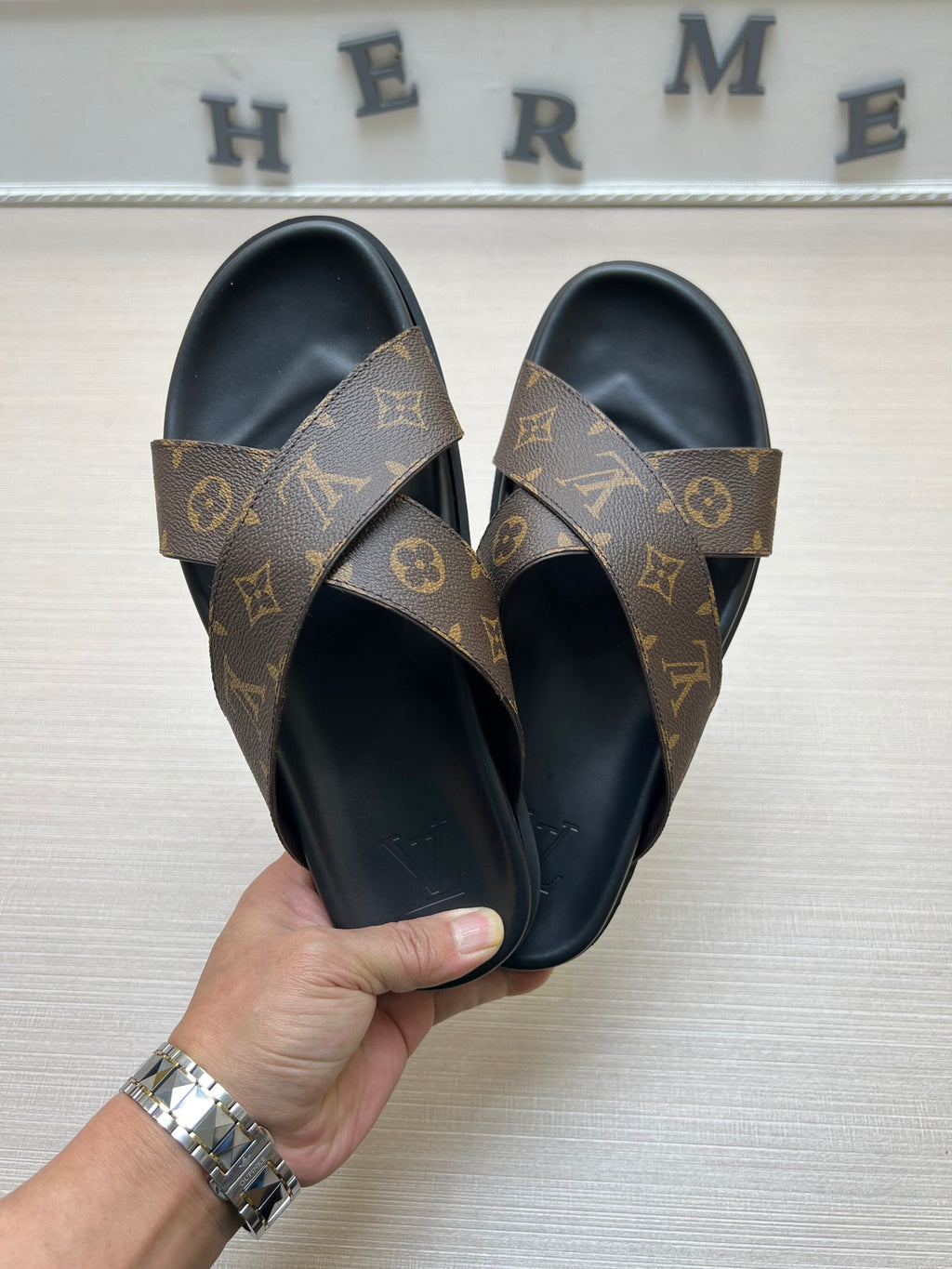 Z5ZE57 Popular slippers