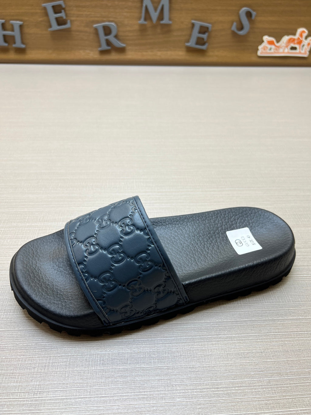 Z5X76B5  Popular slippers