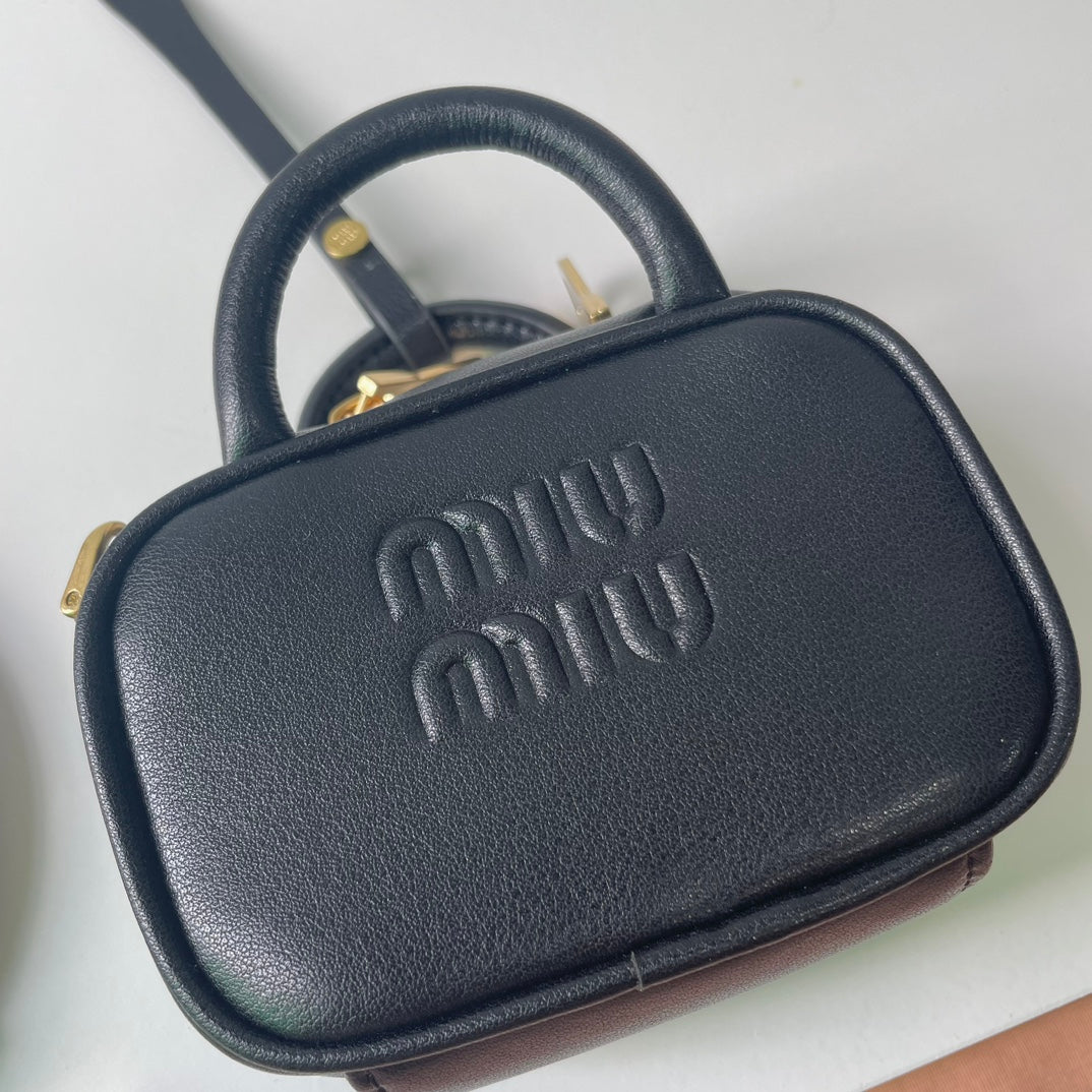B1P46A163 Popular leather bags