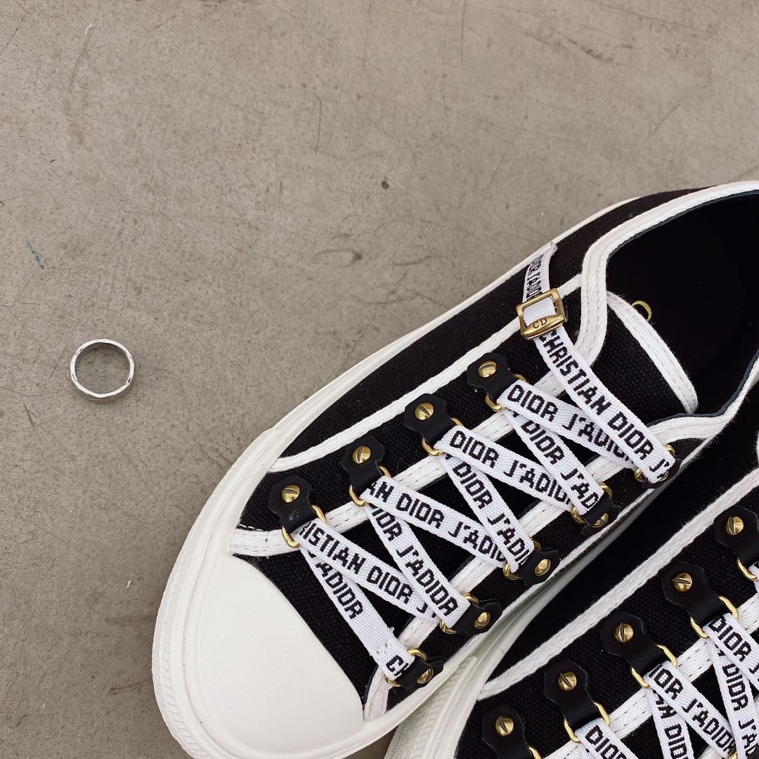 Z2Q105D429 Popular high-quality Shoes