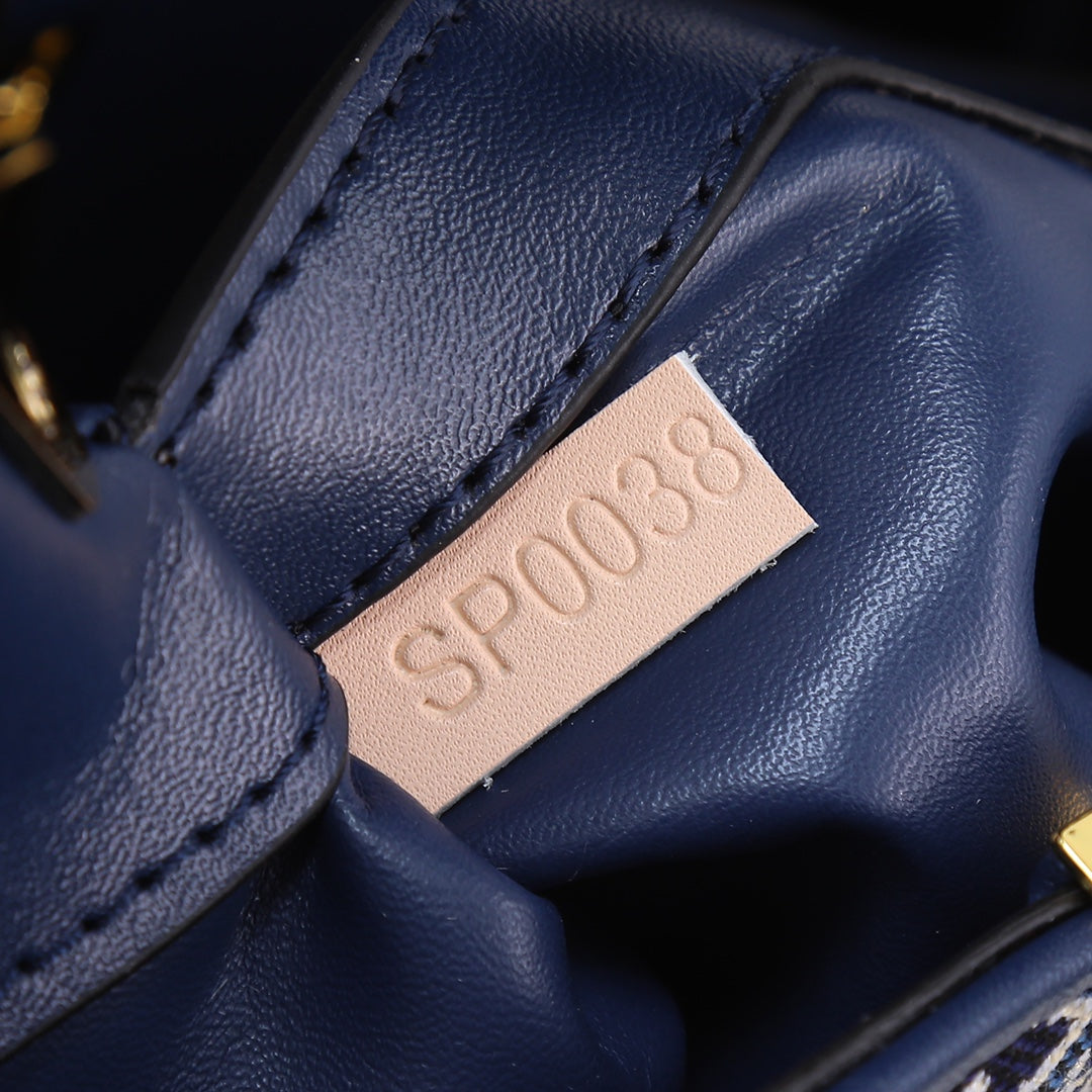 B1X54E441 Popular  leather bag