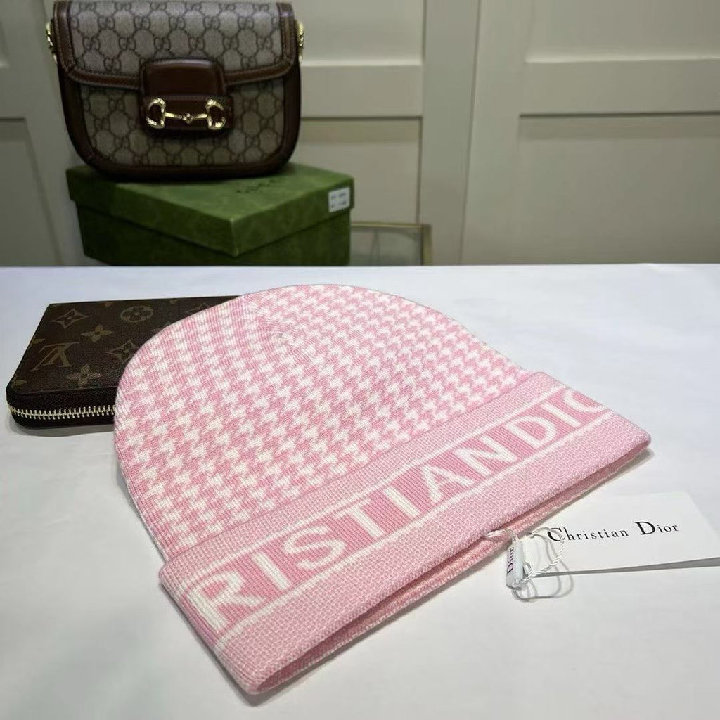 M1R86D57 Popular hats