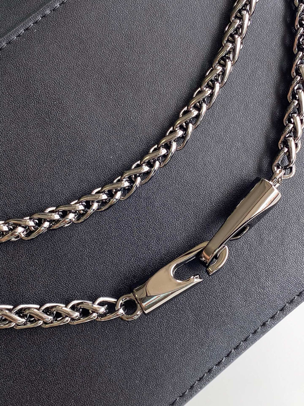 B1P36A74 Popular leather bag