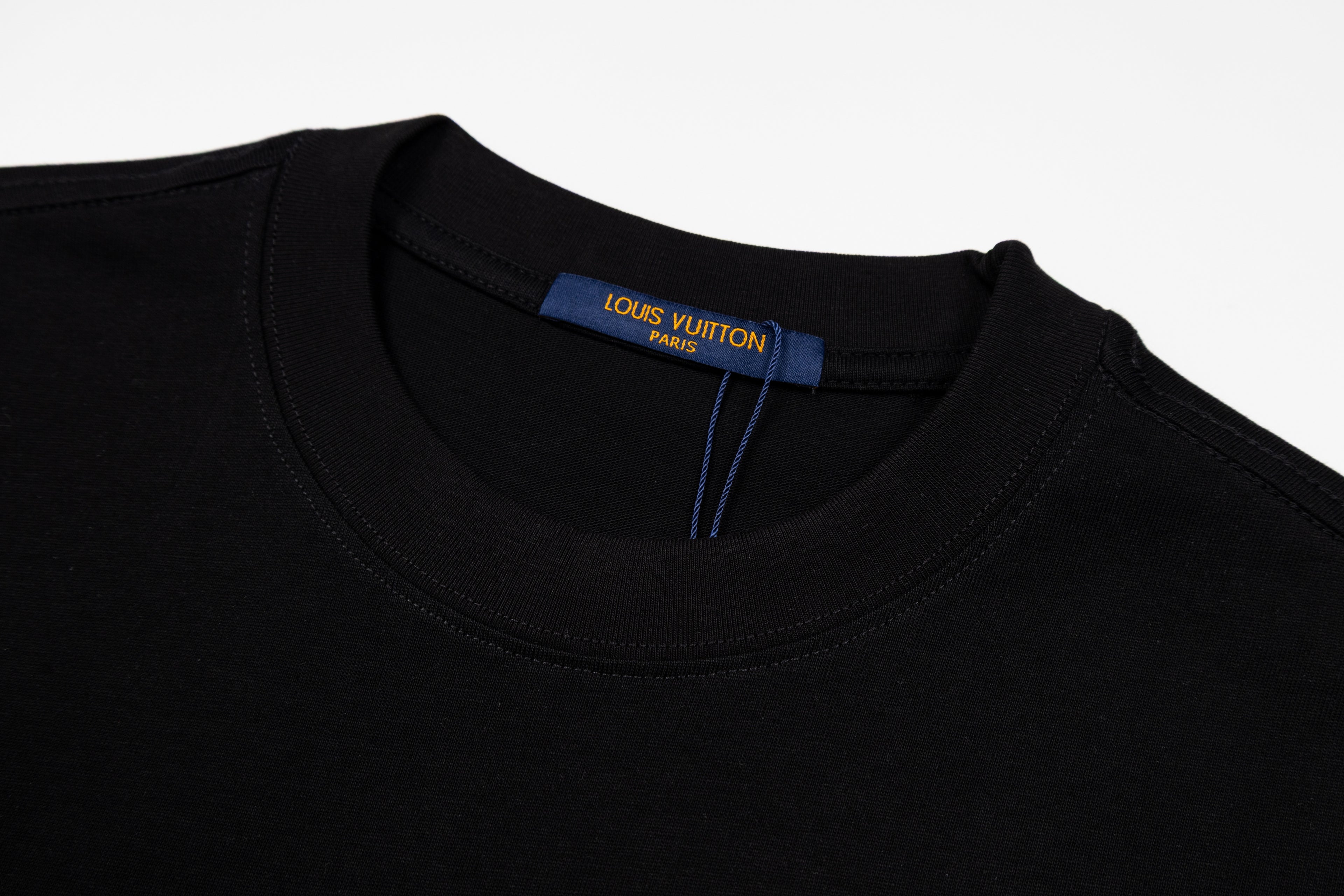 U1R76E38 Popular T-shirts