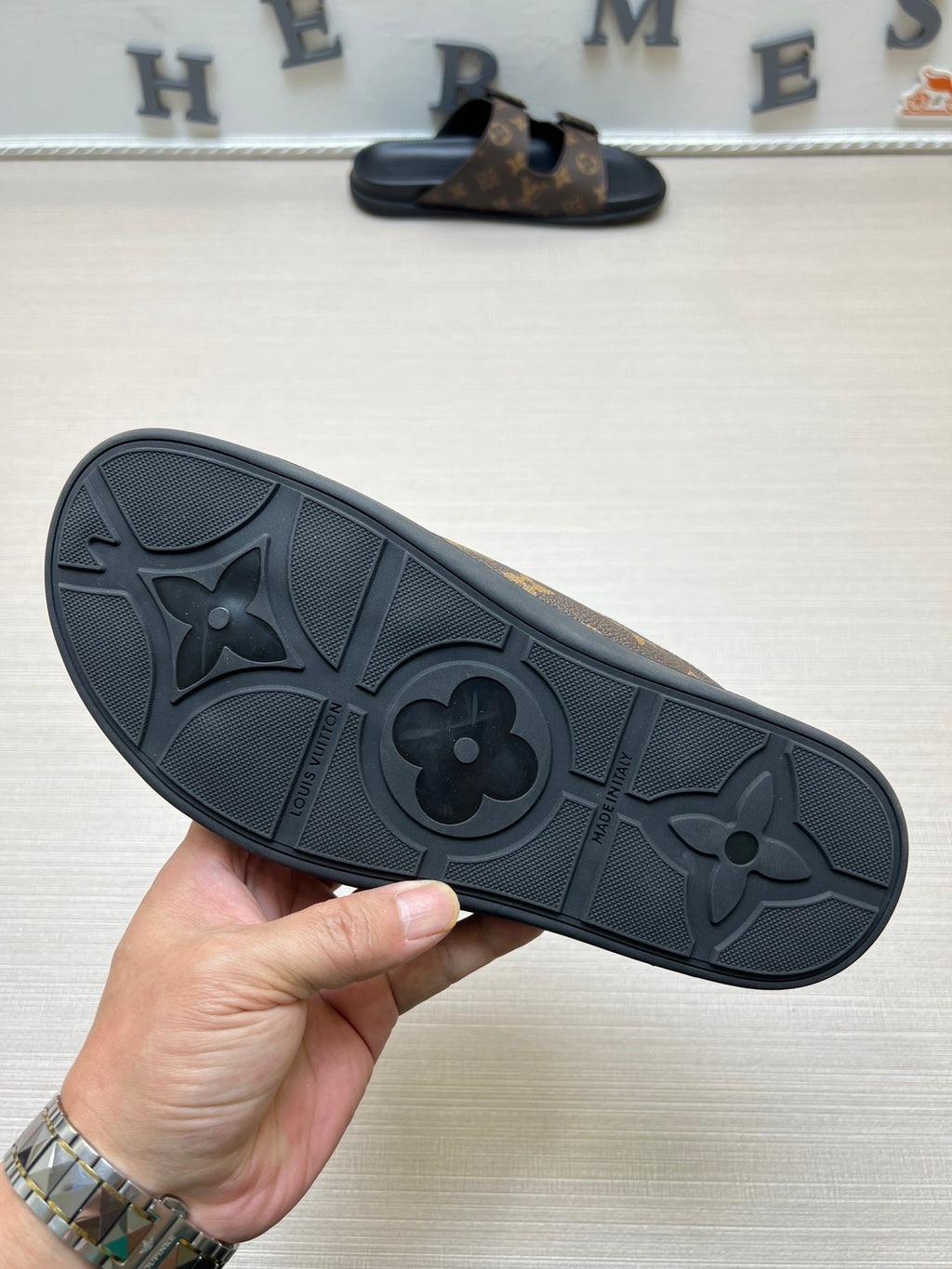 Z5ZE57 Popular slippers