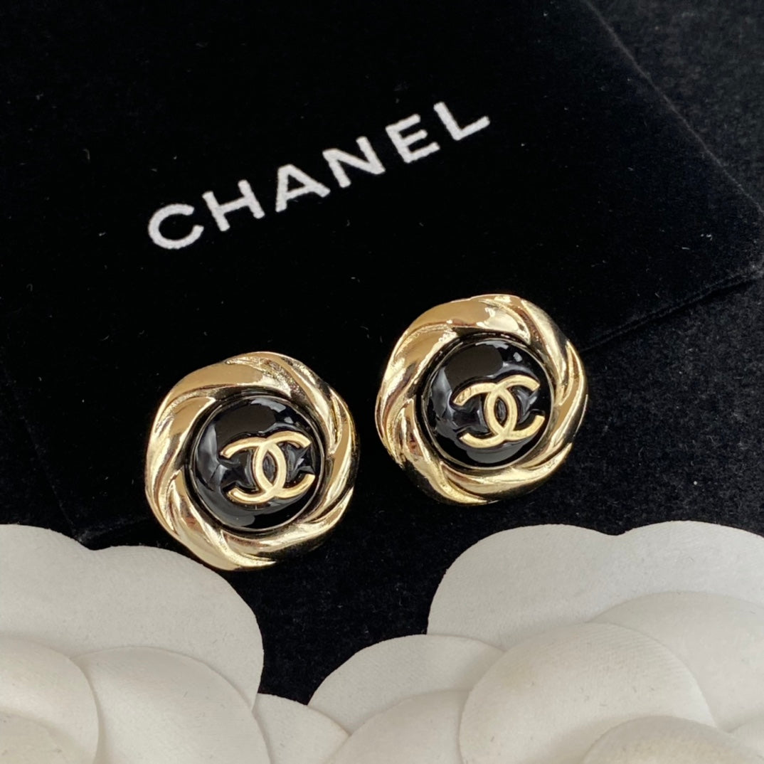 X1Q45C11E Popular Earrings