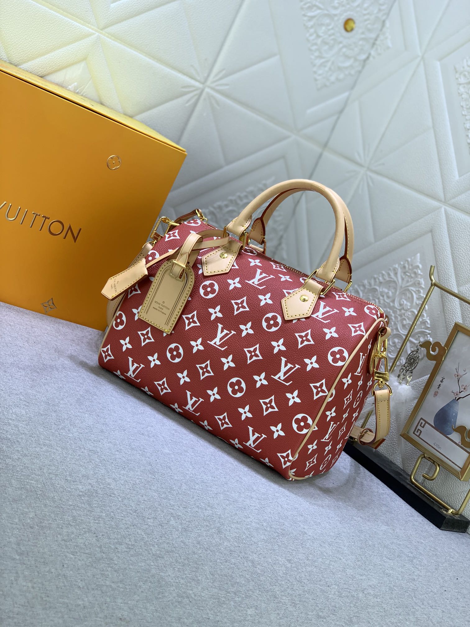 B12X44E268 Popular  leather bag 